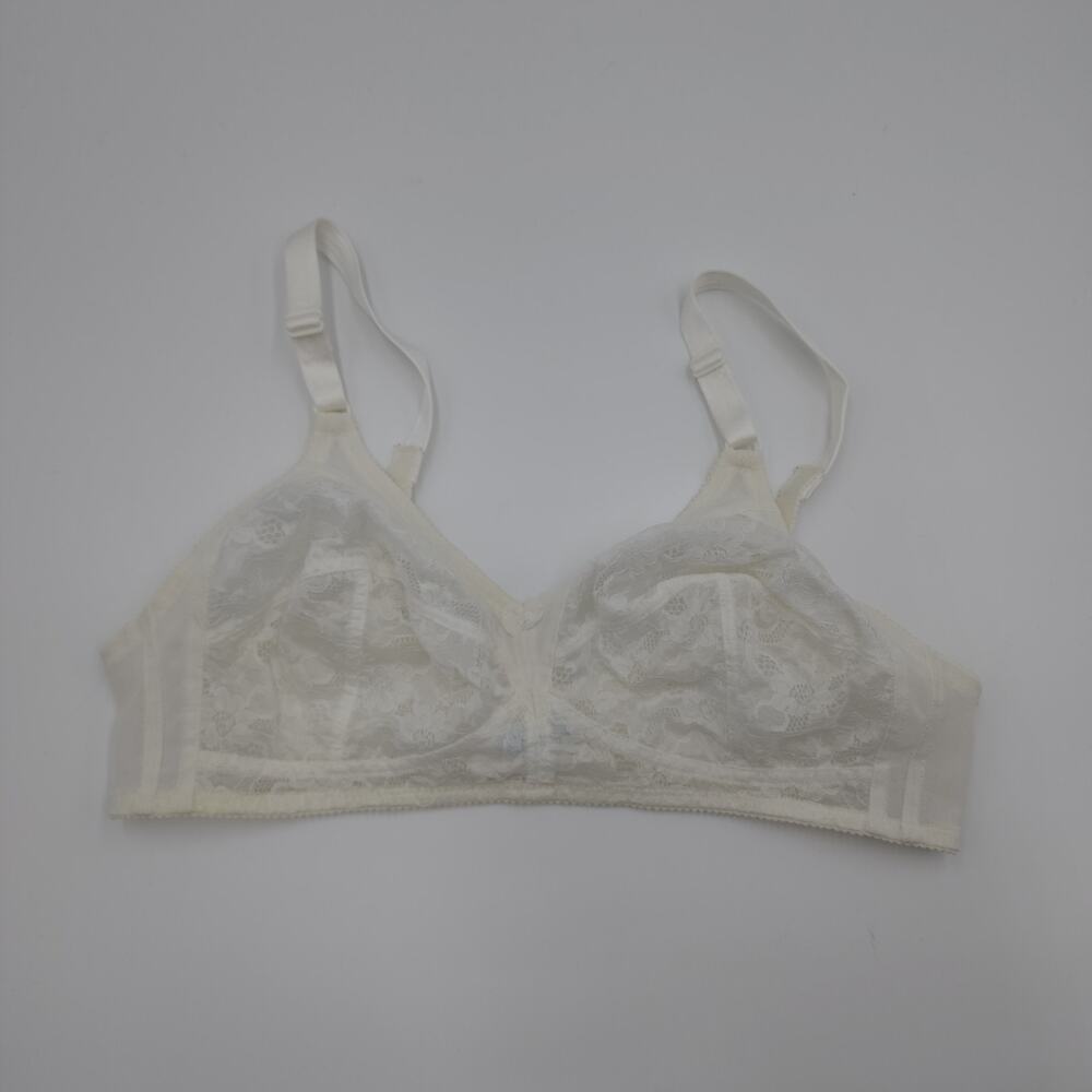 Silver Saver Bestform Full Coverage Wire-free Bra in White SIze 38B